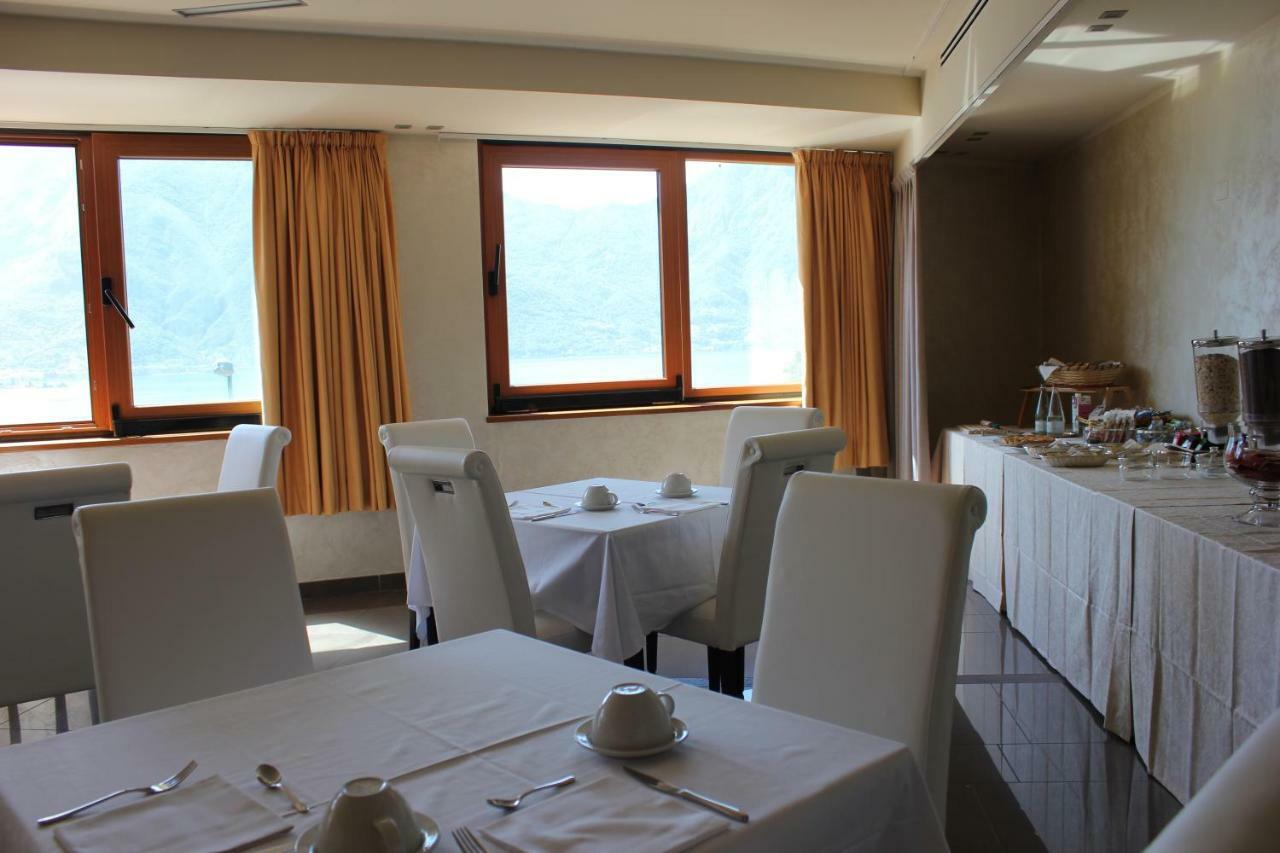 Il Castello Di Lovere Hotel Buitenkant foto
